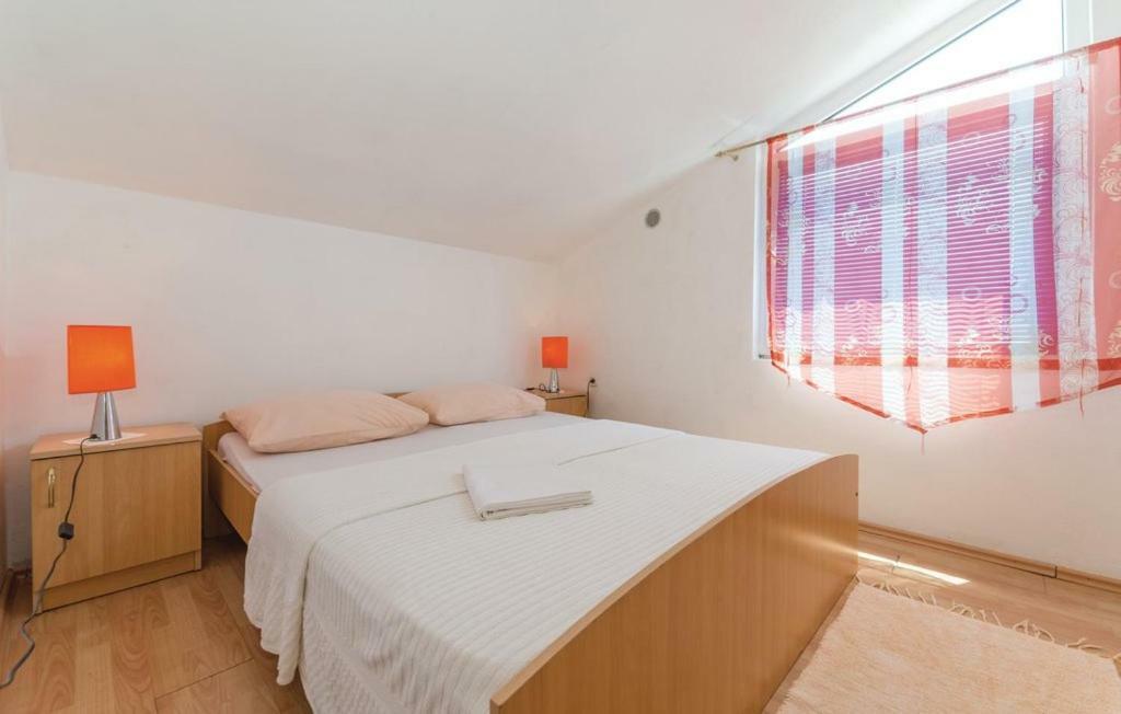 Apartments Mirjana - Stara Novalja Bagian luar foto